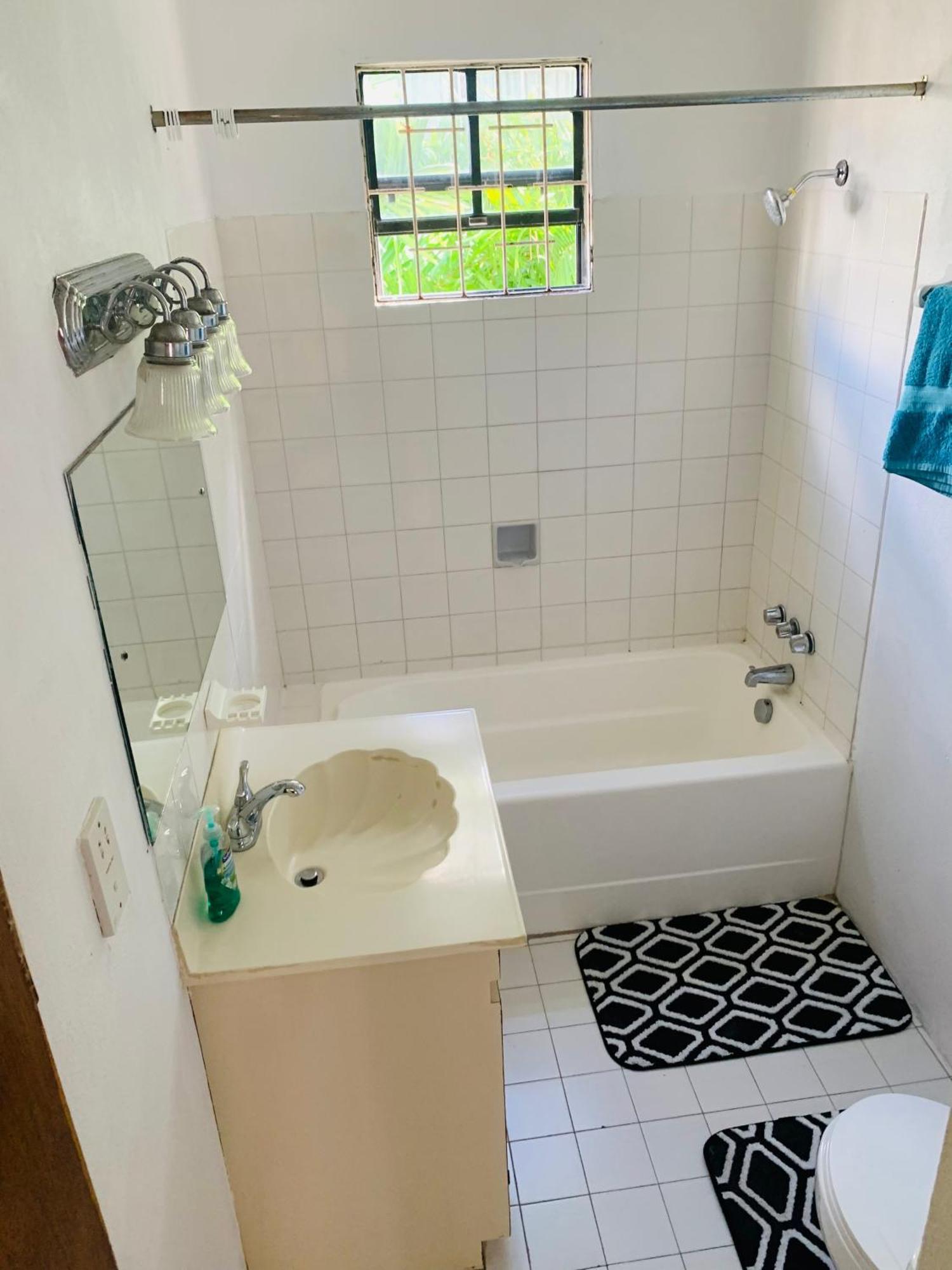 Ocean View Apartments Bridgetown Ngoại thất bức ảnh