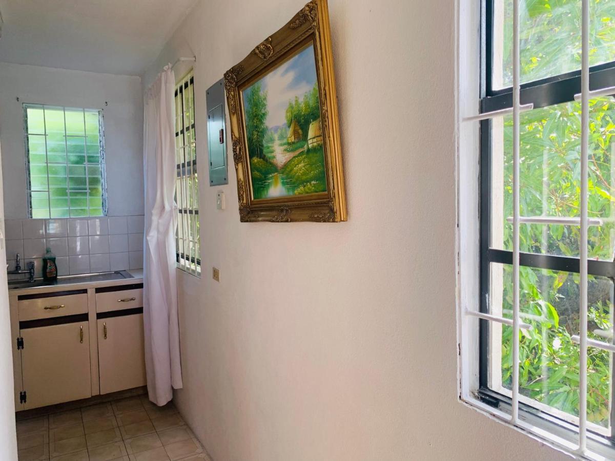 Ocean View Apartments Bridgetown Ngoại thất bức ảnh