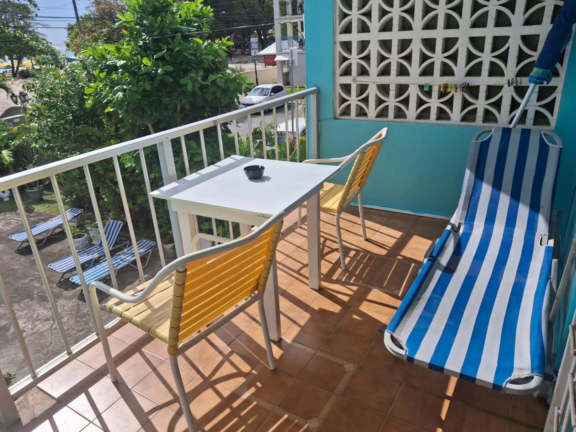 Ocean View Apartments Bridgetown Ngoại thất bức ảnh